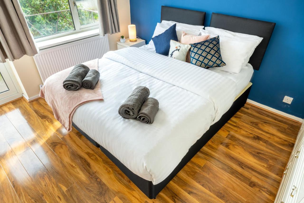 Pierocks Carver Entire House, Hot Tub & Wifi High Wycombe Exterior foto