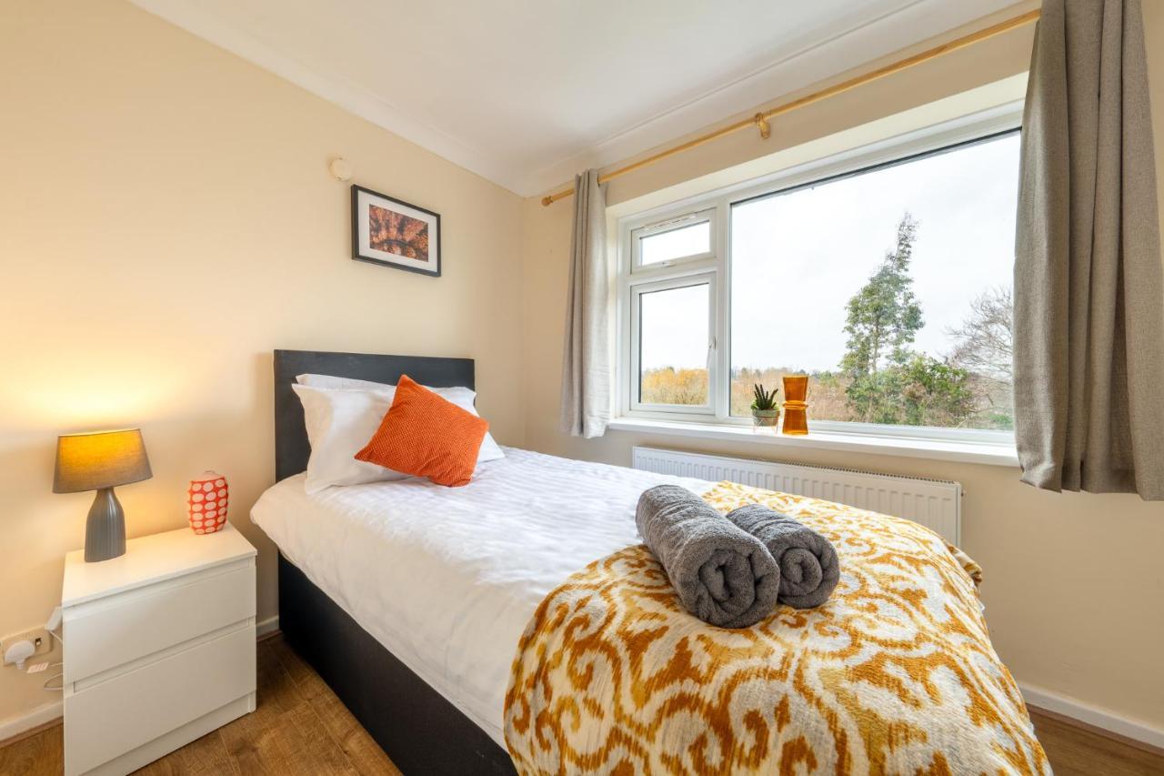 Pierocks Carver Entire House, Hot Tub & Wifi High Wycombe Exterior foto