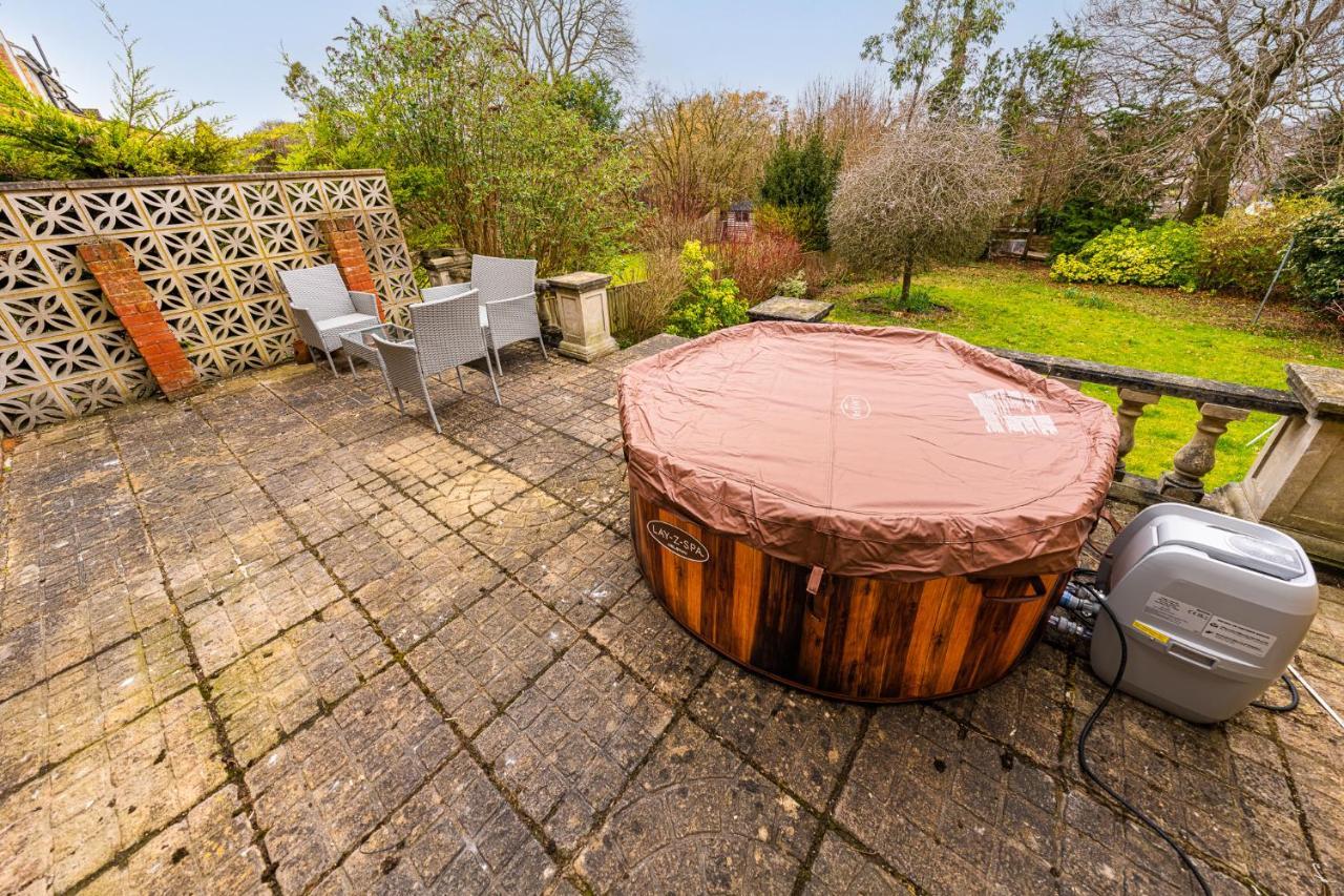 Pierocks Carver Entire House, Hot Tub & Wifi High Wycombe Exterior foto