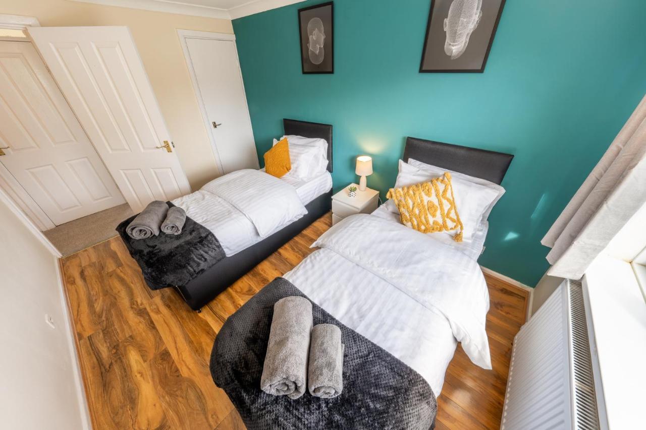 Pierocks Carver Entire House, Hot Tub & Wifi High Wycombe Exterior foto